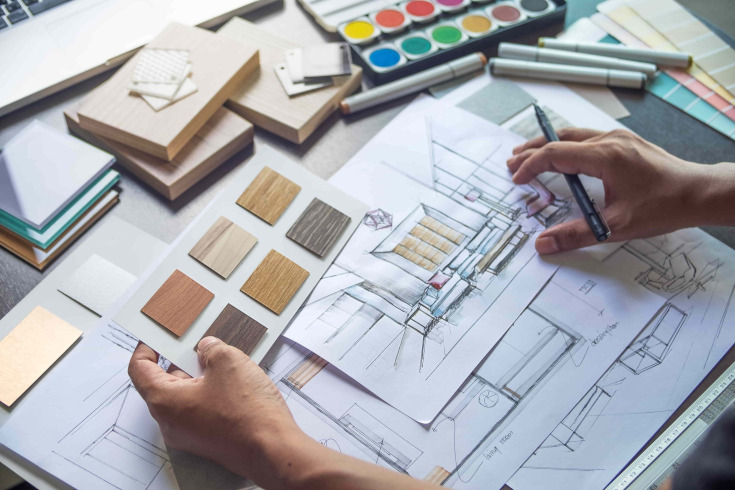 Plans, échantillons de matériaux et croquis d'un projet d'architecture d'intérieur